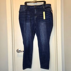 ✨NWT KUT from the Kloth Viv toothpick jeans size 22W